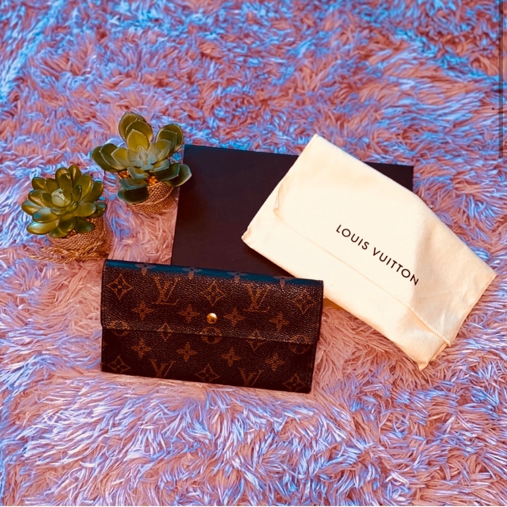 Authentic Louis Vuitton Monogram Wallet
